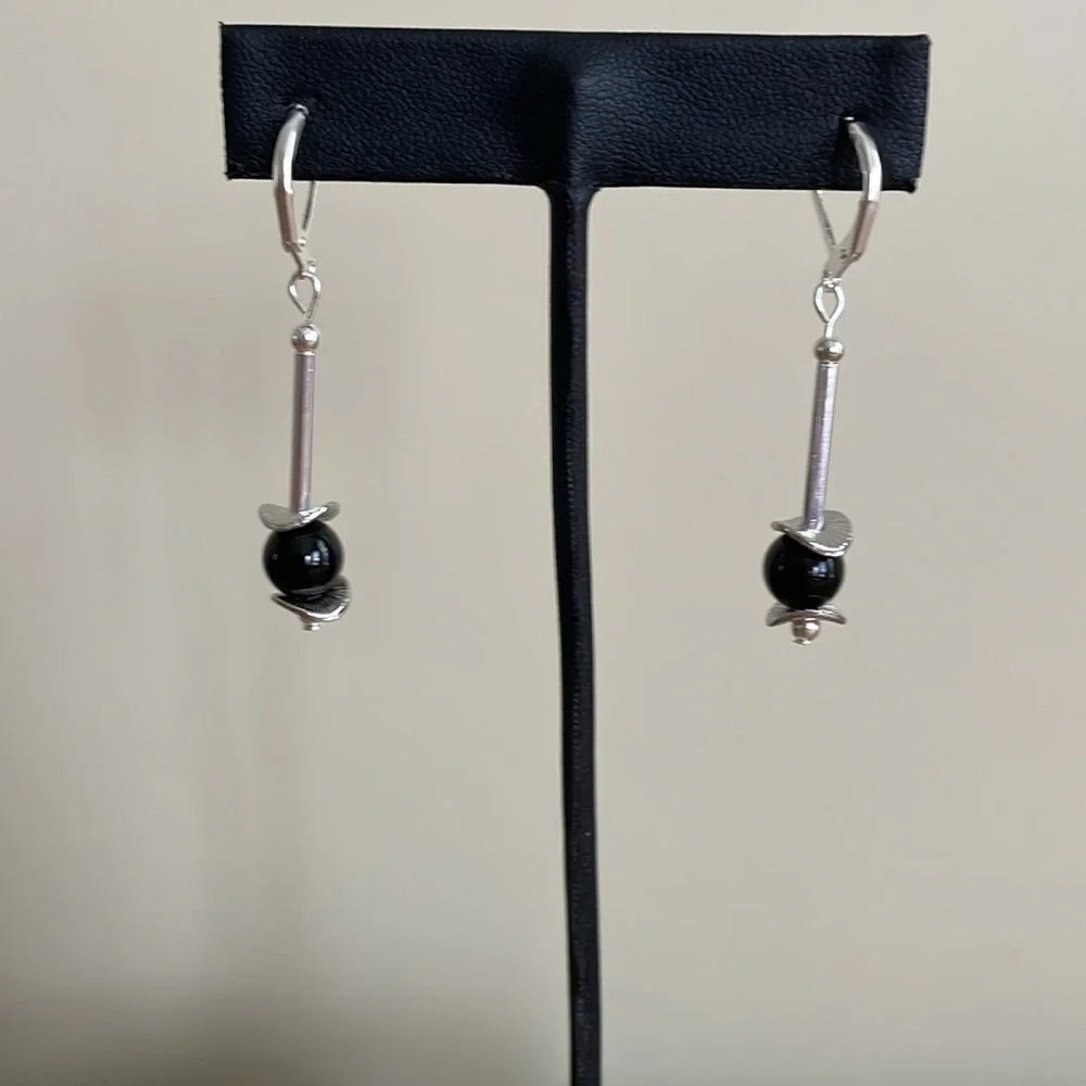 HAND CRAFTED EARRINGS Black with Silver